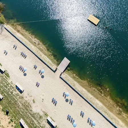Lakeside Lovely Stay,